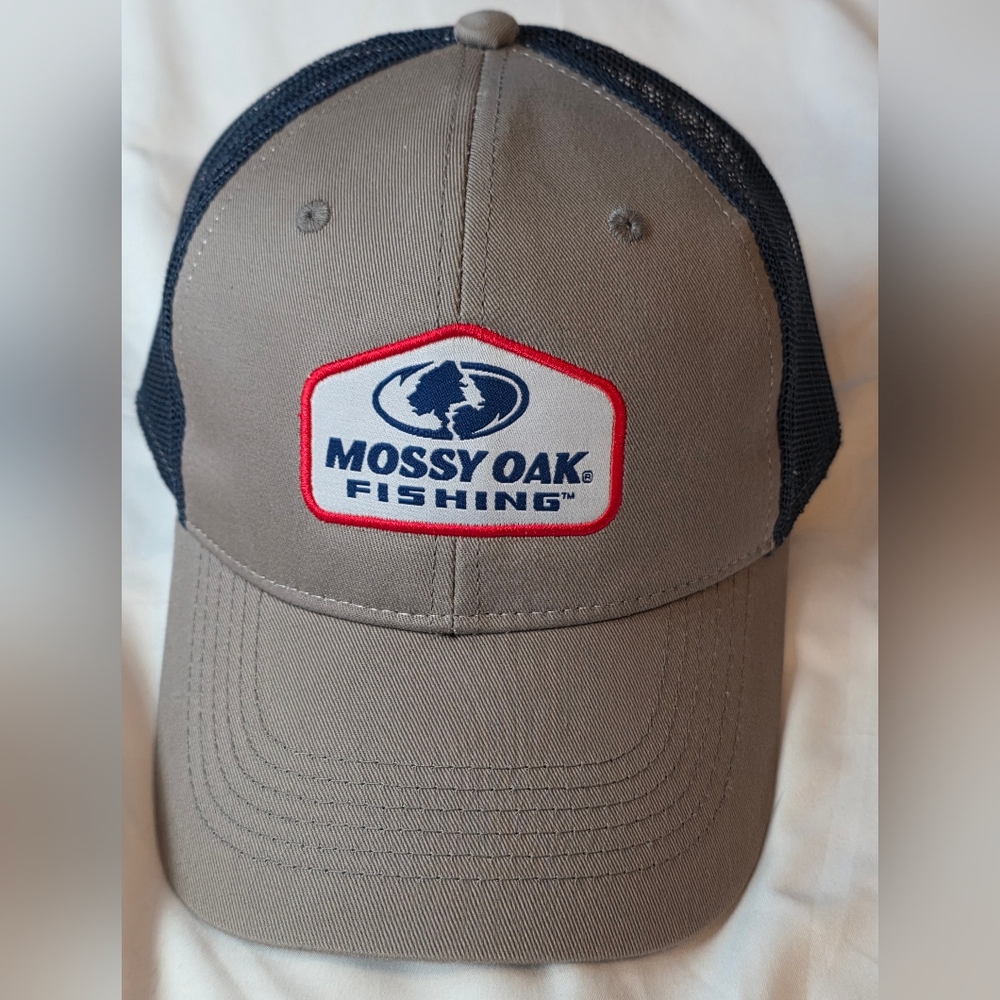 Mossy Oak Trucker Snap Back Fishing Cap
